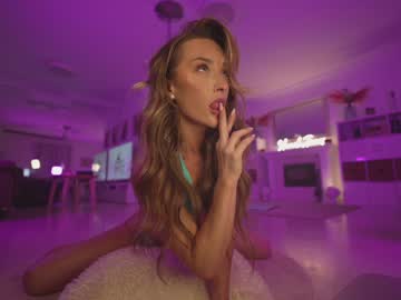 webcam girl hannahjames710 image #5193435