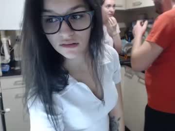 webcam couple maya_and_guests image #1111214