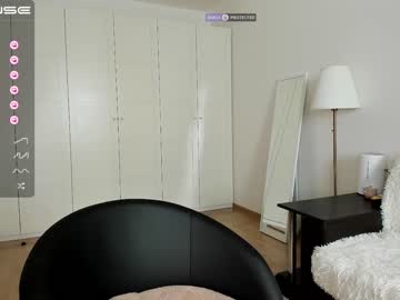 webcam girl intrigueeme image #2363247