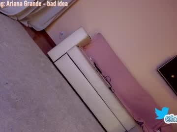 webcam girl hollyextra image #2544644