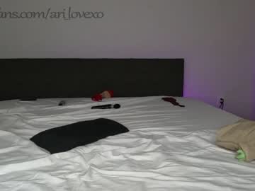 webcam couple ari_lovexo image #3914607