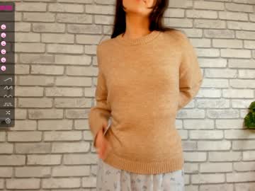 webcam girl carolynjacquelins image #3133532