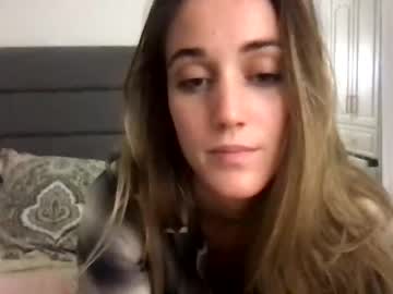 webcam girl blondiebabbby420 image #3083956