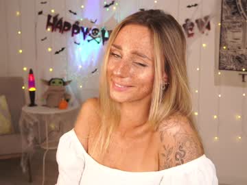 webcam girl artease image #5565007