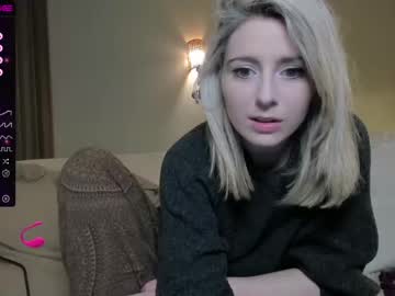 webcam girl kimilee22 image #6575791