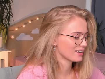 webcam girl linellali image #2620792