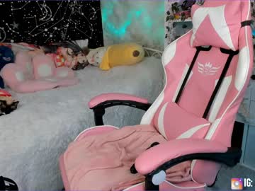 webcam girl littleflufflepuff image #593448