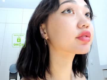 webcam girl lee_yoona image #1027899