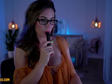 webcam girl provocatrixx image #1518307