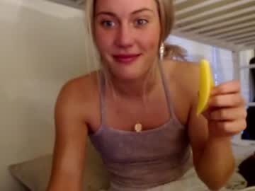 webcam girl bambis_honeypot image #980157