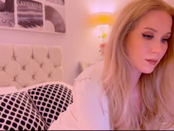 webcam girl myassistant image #3813181