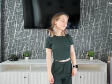 webcam girl lynnatlee image #6741850
