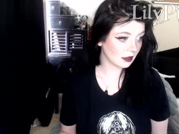 webcam girl lilypixel image #1561311