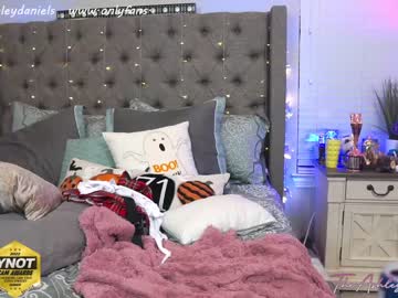 webcam girl theashleydaniels image #2977238
