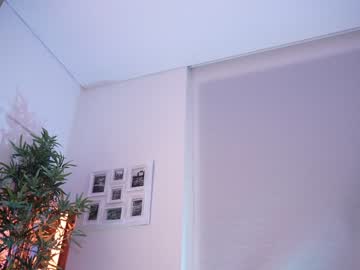 webcam girl lau__1 image #6817894