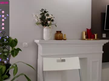webcam girl small_blondee image #1845100