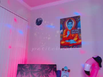 webcam girl petitebrat image #1145187