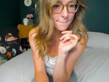 webcam girl innocentprovenguilty image #2445643