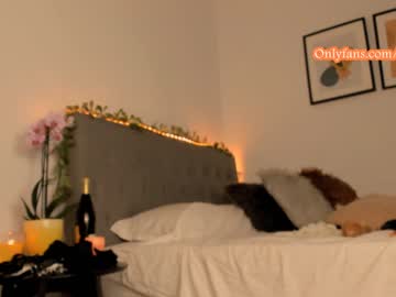 webcam girl hell_lo image #2453059