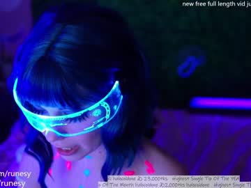 webcam girl runesy image #3651141