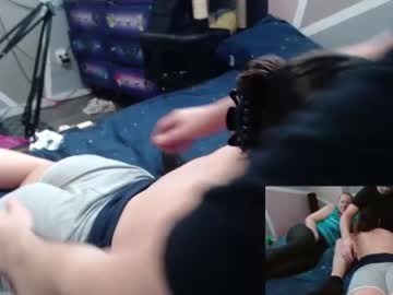 webcam couple shyandhappy image #3976590