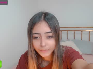 webcam girl gummy_bear7 image #130042
