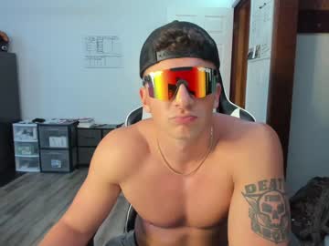 webcam man cowsgomoo101 image #2889053