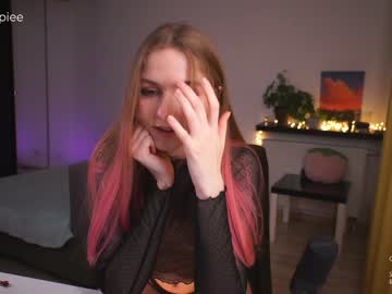 webcam girl pixie_pie image #3713138