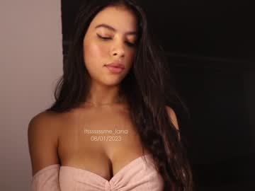 webcam girl itsssssssme_lana image #3470579