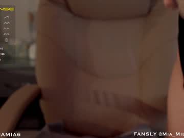 webcam girl mia_milagros image #3126741
