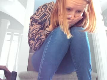 webcam girl eatmypie69 image #3260006