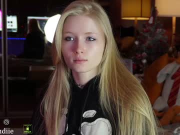 webcam girl bestblondiiecb image #6134111