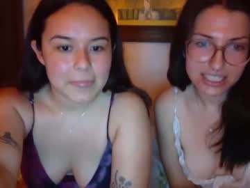 webcam couple pinacoladagals image #1419241