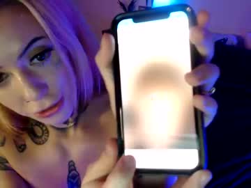 webcam girl xlunaskye image #6417814