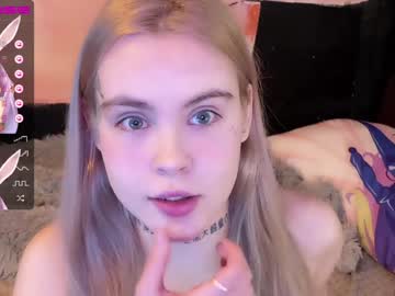 webcam girl nyakawaii69 image #3718386