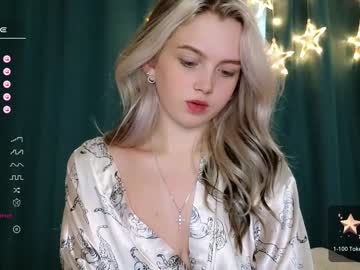 webcam girl small_blondee image #5111061