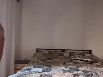 webcam couple tooclose_toofar image #5127078