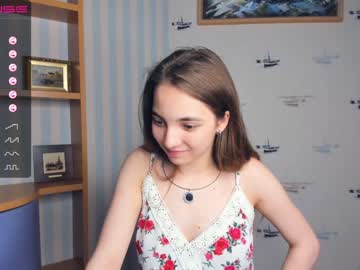 webcam girl shy_media image #4361219