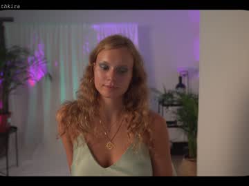 webcam girl chillwithkira image #2236578