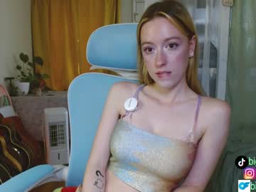 webcam girl bigeyesxo image #4804773