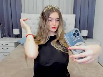 webcam girl emmika_ image #3811952