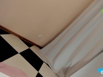 webcam girl hollyextra image #5573405