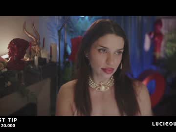 webcam girl lucieoude_ image #4021468
