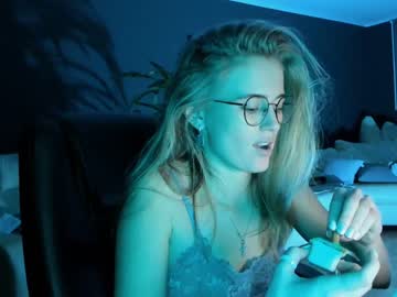 webcam girl linellali image #2893532