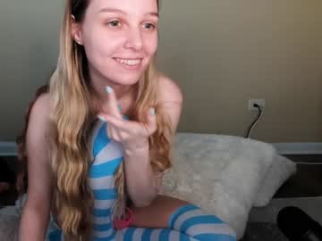 webcam girl lily_brooke image #4533671