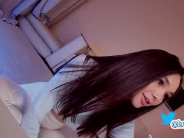 webcam girl hollyextra image #3125379