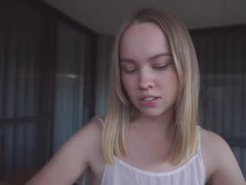 webcam girl bibi_it_is image #3917712