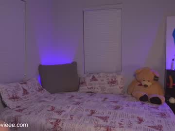 webcam girl maggielovieee image #1369086
