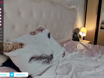 webcam girl sweetteets24 image #4863392