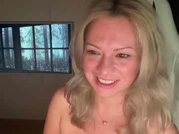 webcam girl kiradivine image #2537186